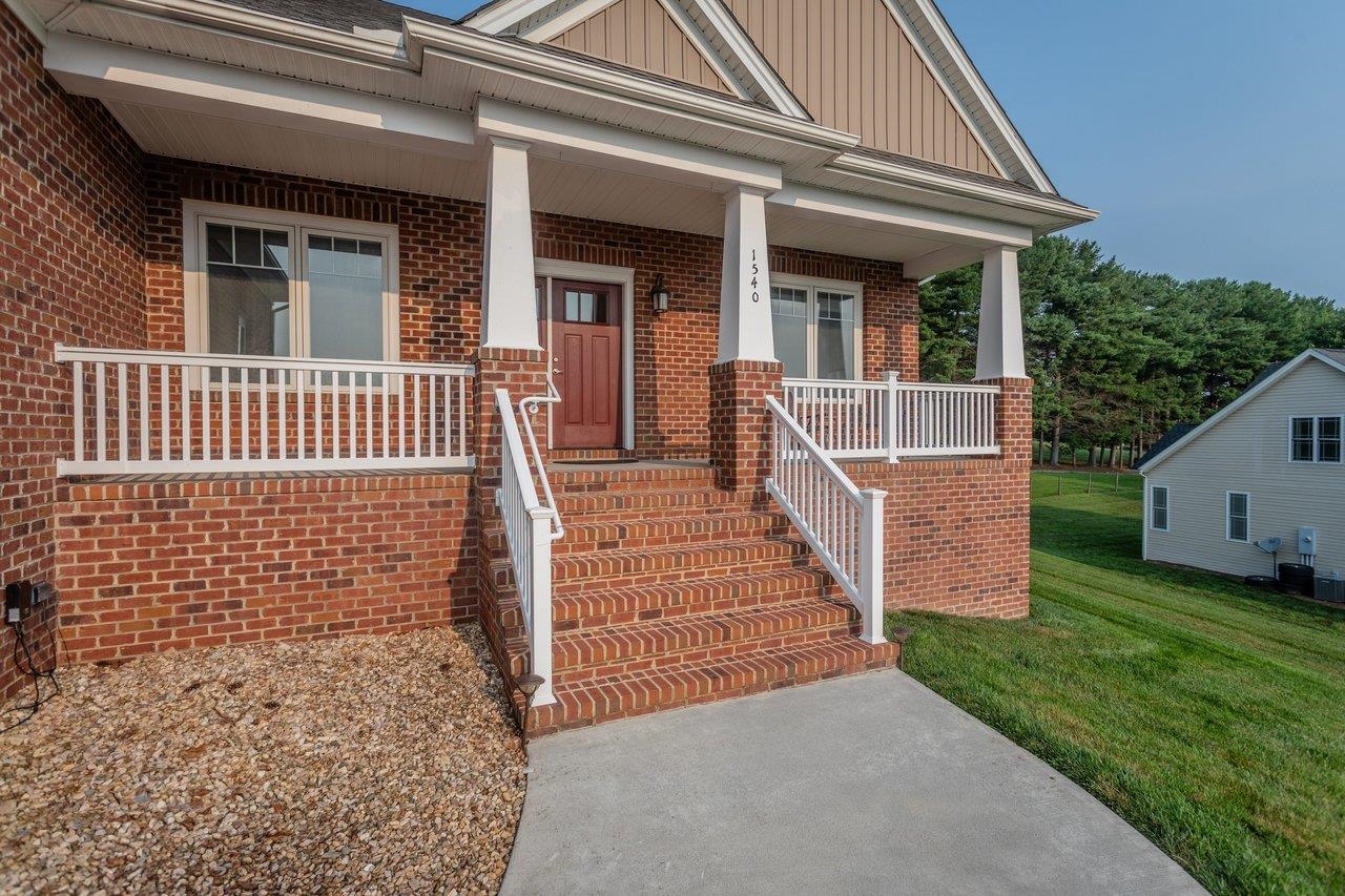 1540 MARIGOLD CIR