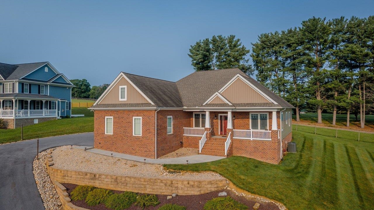 1540 MARIGOLD CIR