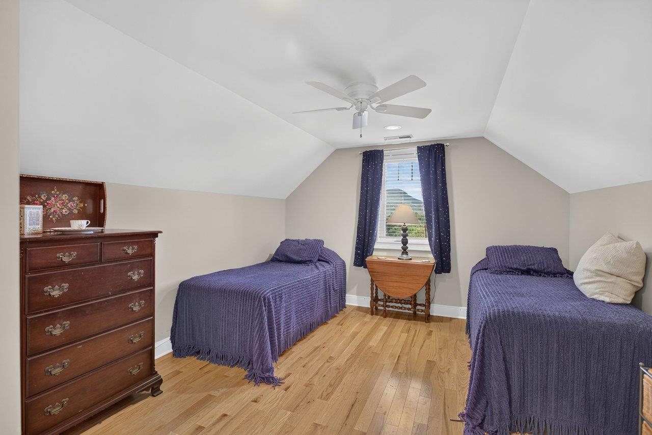 1540 MARIGOLD CIR