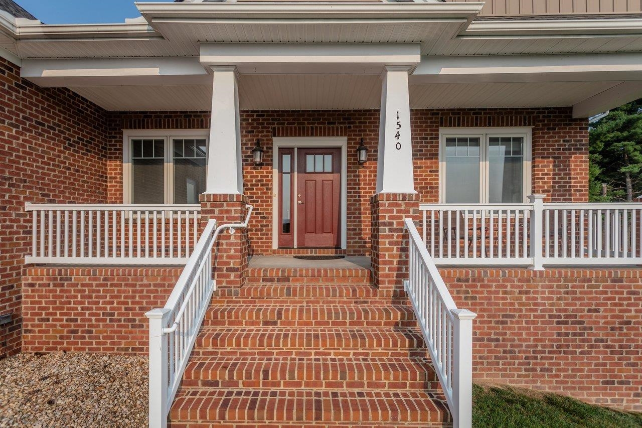 1540 MARIGOLD CIR