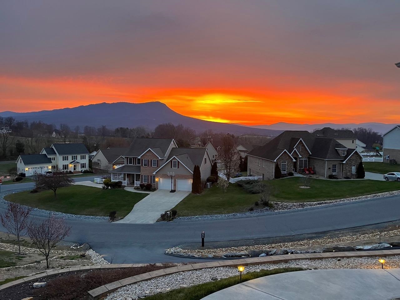 1540 MARIGOLD CIR