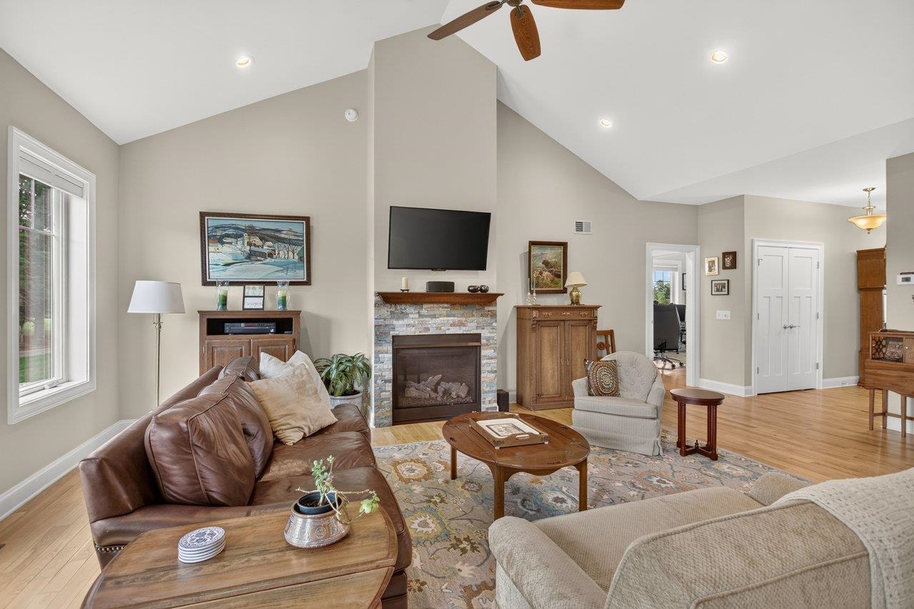 1540 MARIGOLD CIR