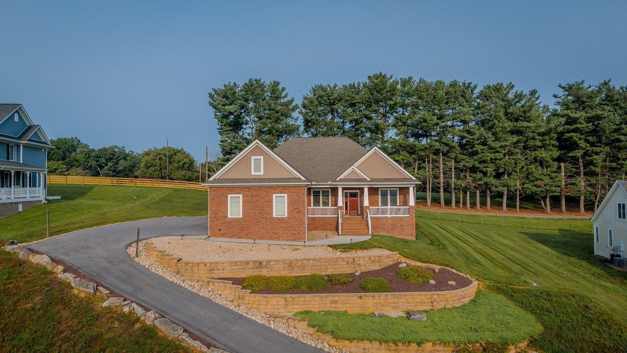 1540 MARIGOLD CIR