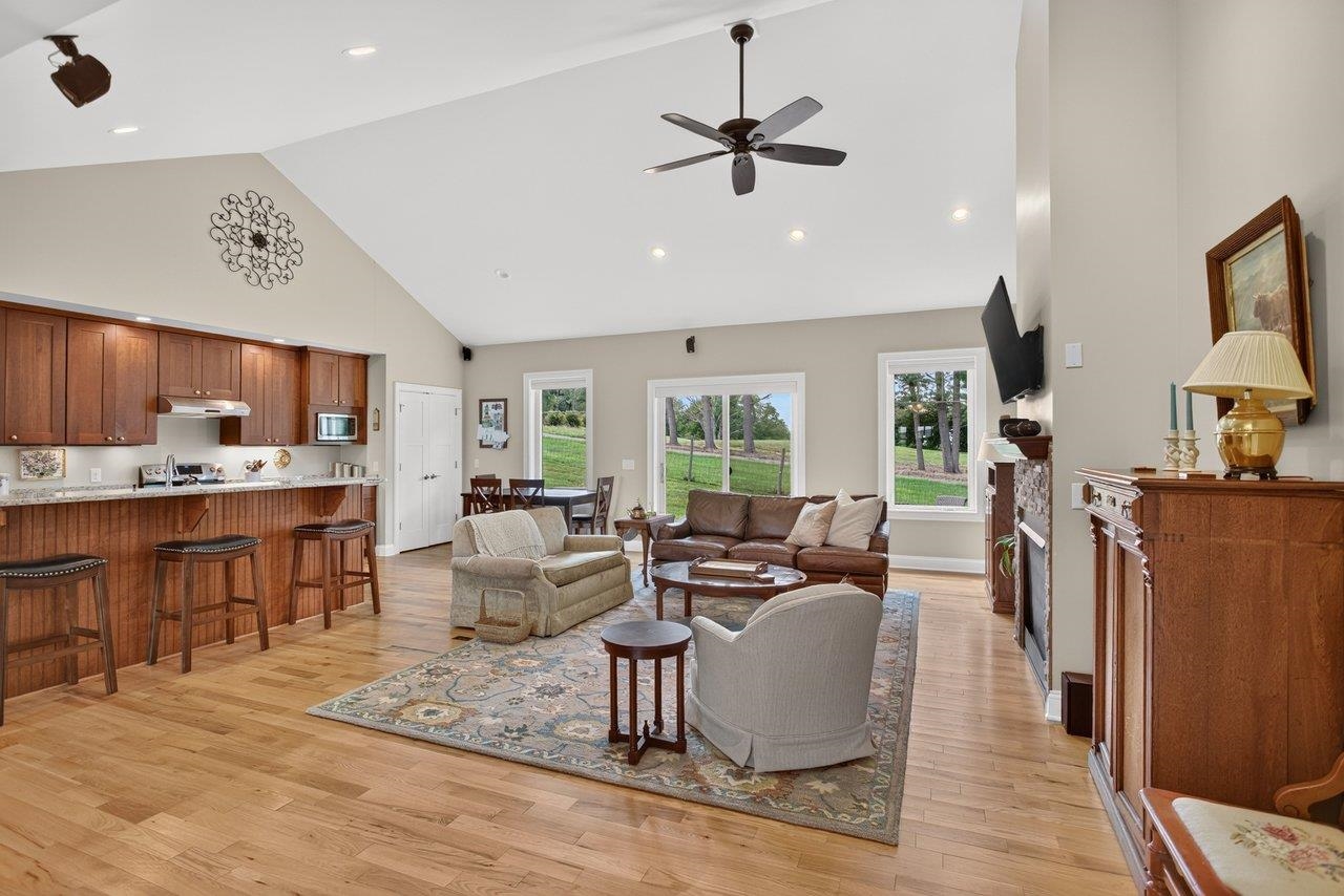 1540 MARIGOLD CIR