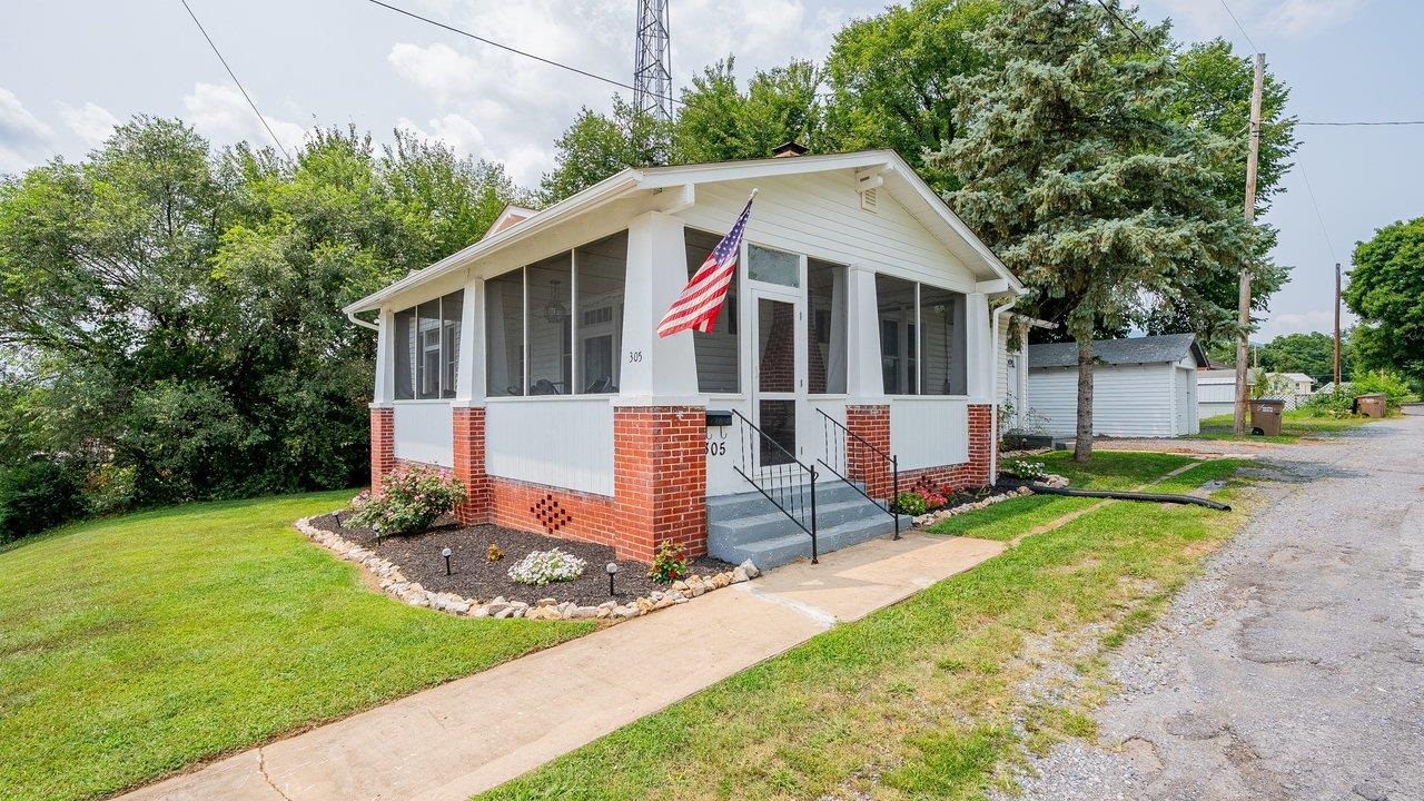 305 VIRGINIA AVE
