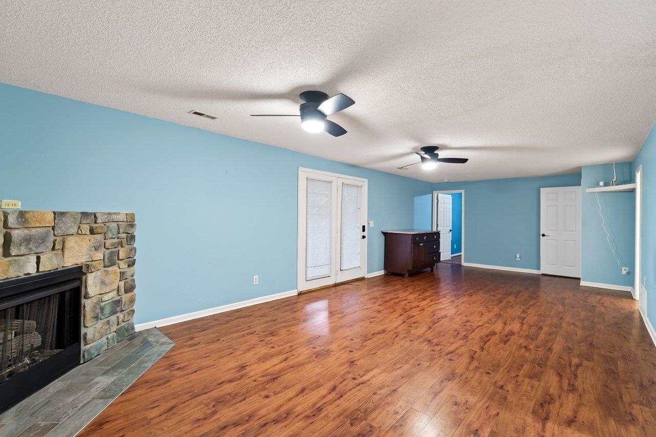 144 CROSS KEYS CT