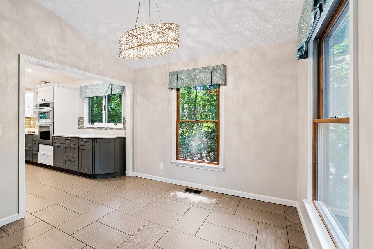 144 CROSS KEYS CT