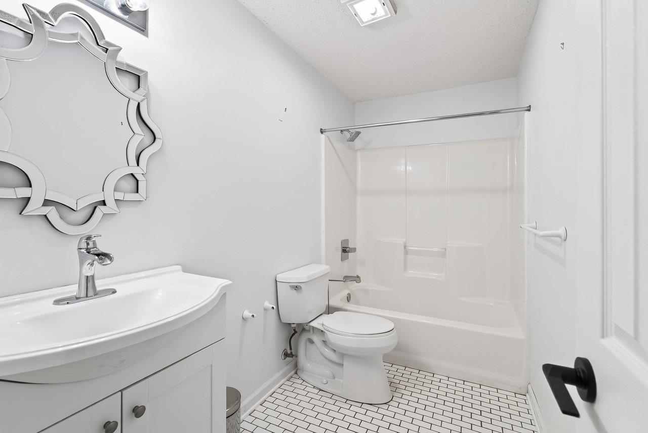 144 CROSS KEYS CT