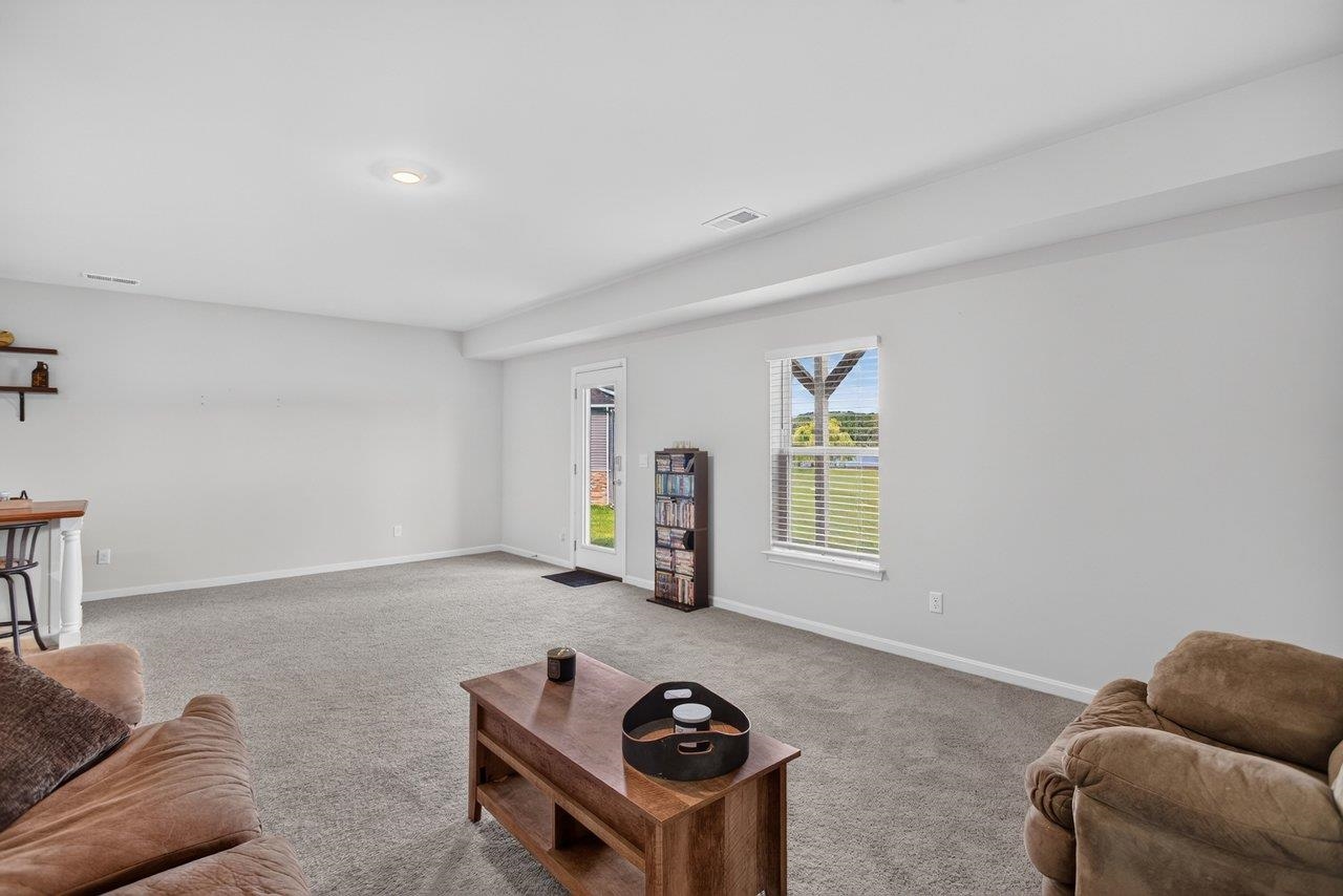 115 WATERFRONT DR