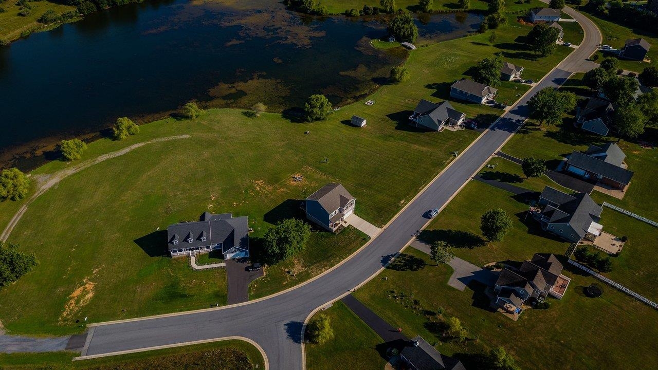 115 WATERFRONT DR