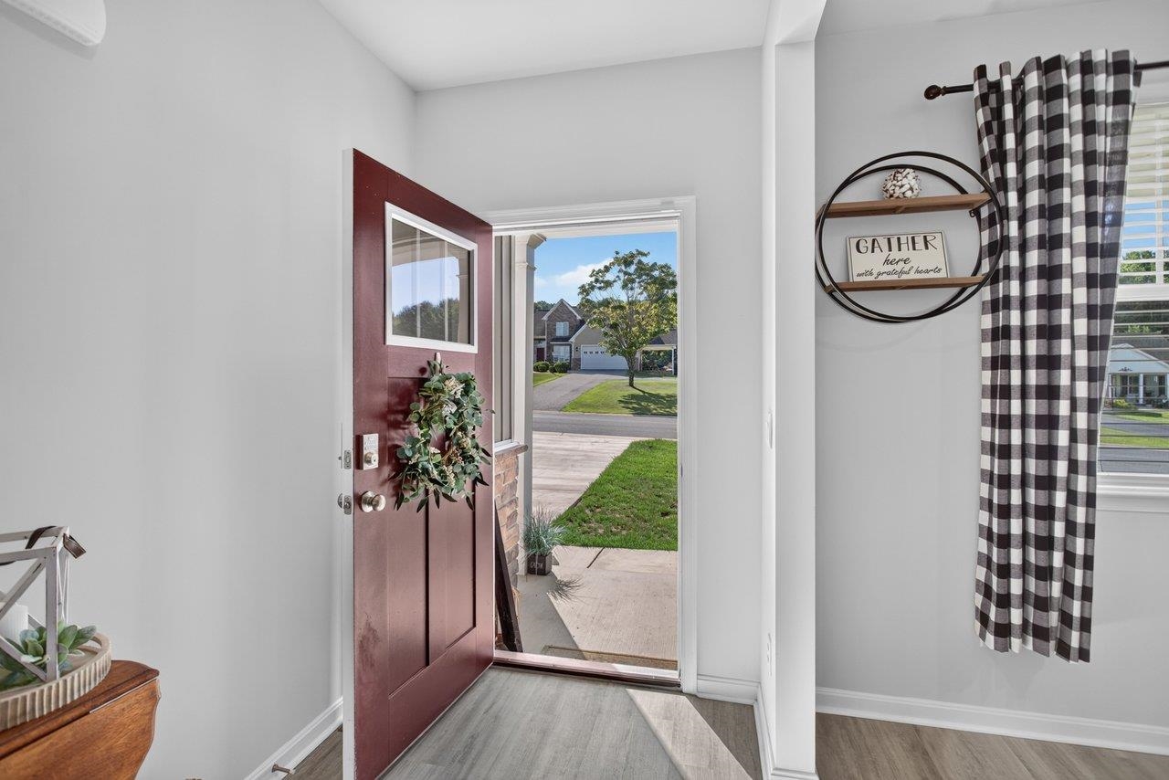 115 WATERFRONT DR