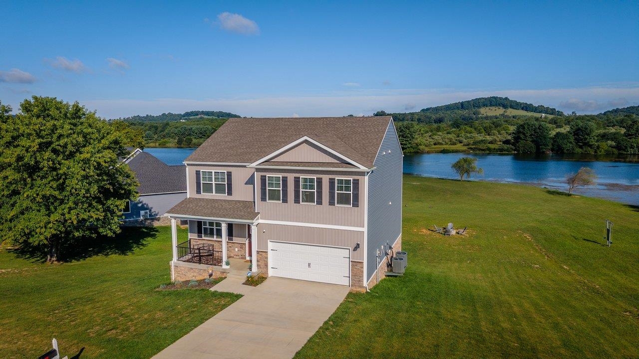 115 WATERFRONT DR