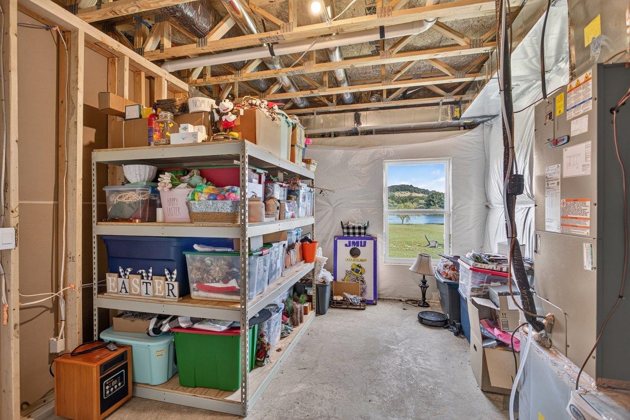 115 WATERFRONT DR
