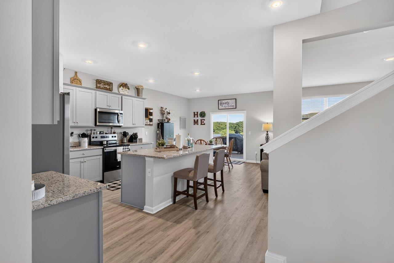 115 WATERFRONT DR