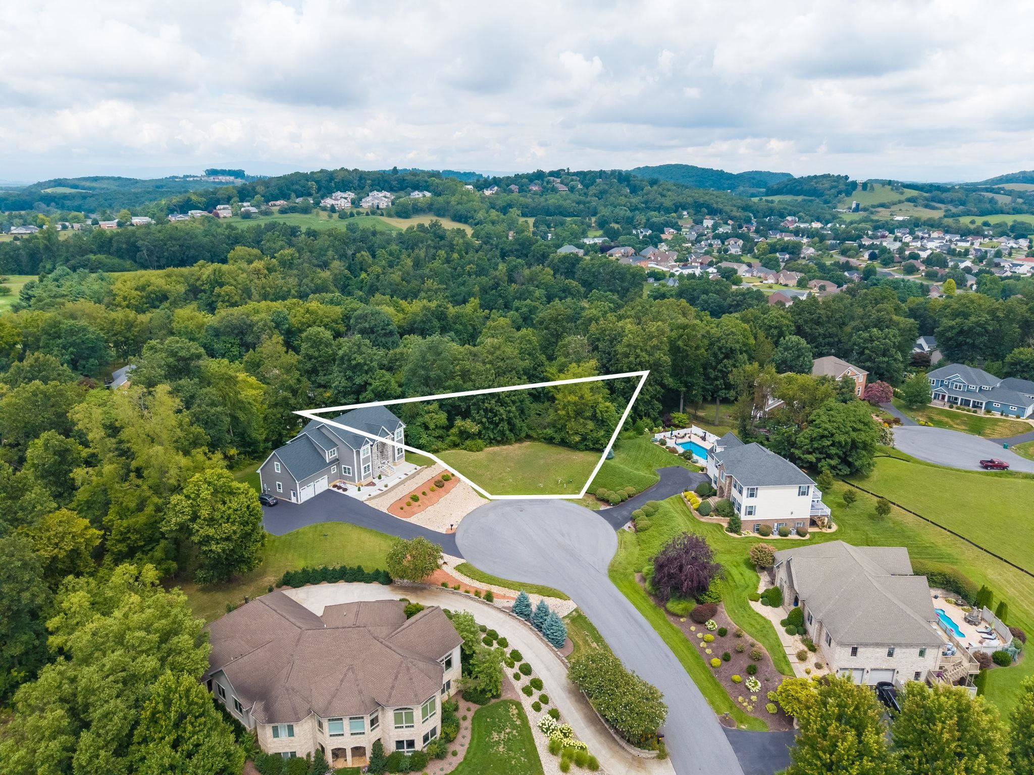 150 PELHAM PL