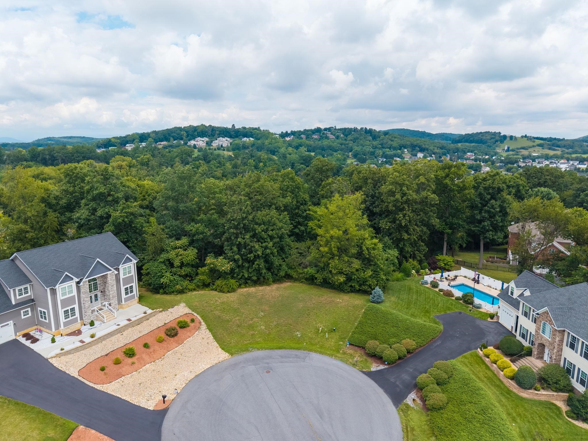 150 PELHAM PL
