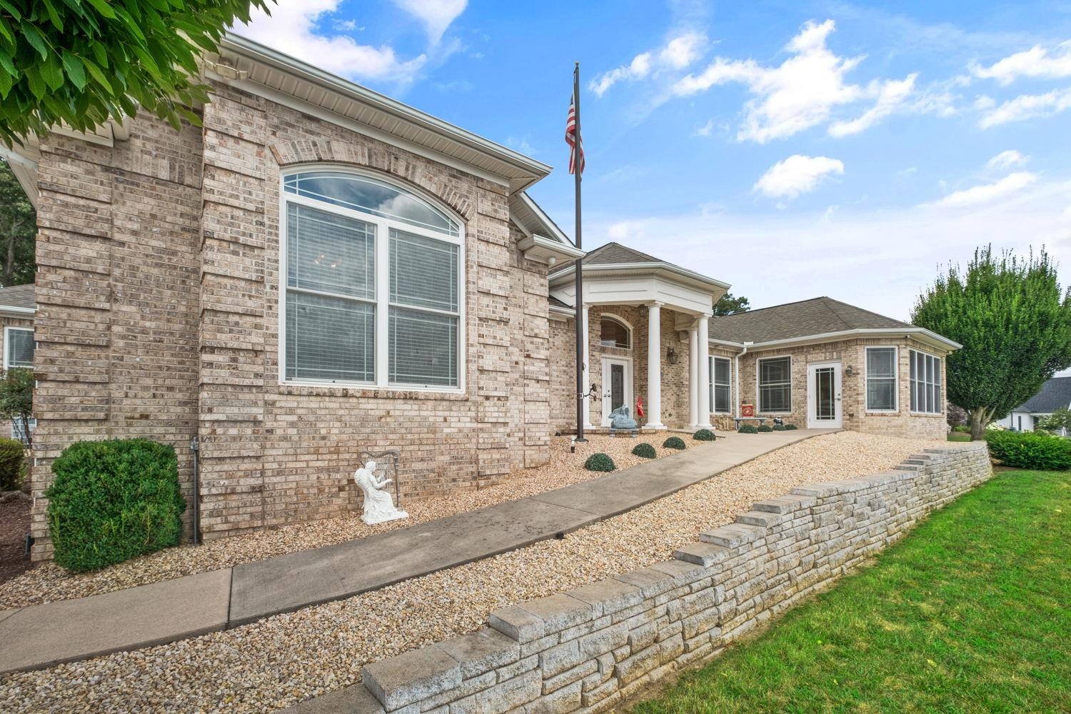 750 FREDERICK RD