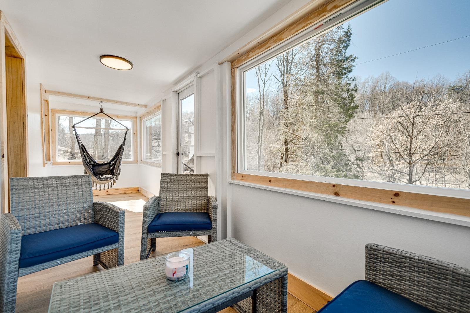 393 CROOKED RUN RD