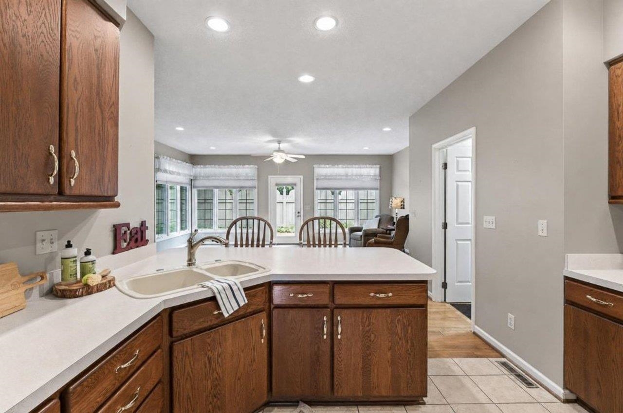 3267 MESINETTO CREEK DR