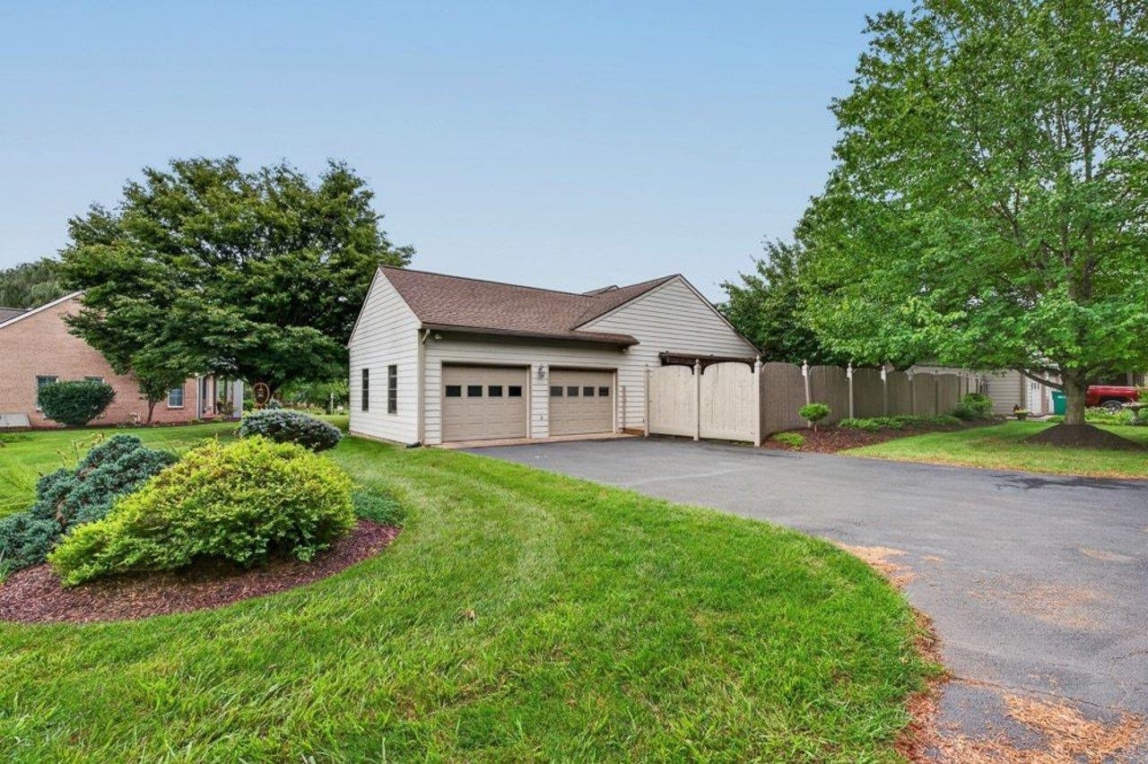 3267 MESINETTO CREEK DR