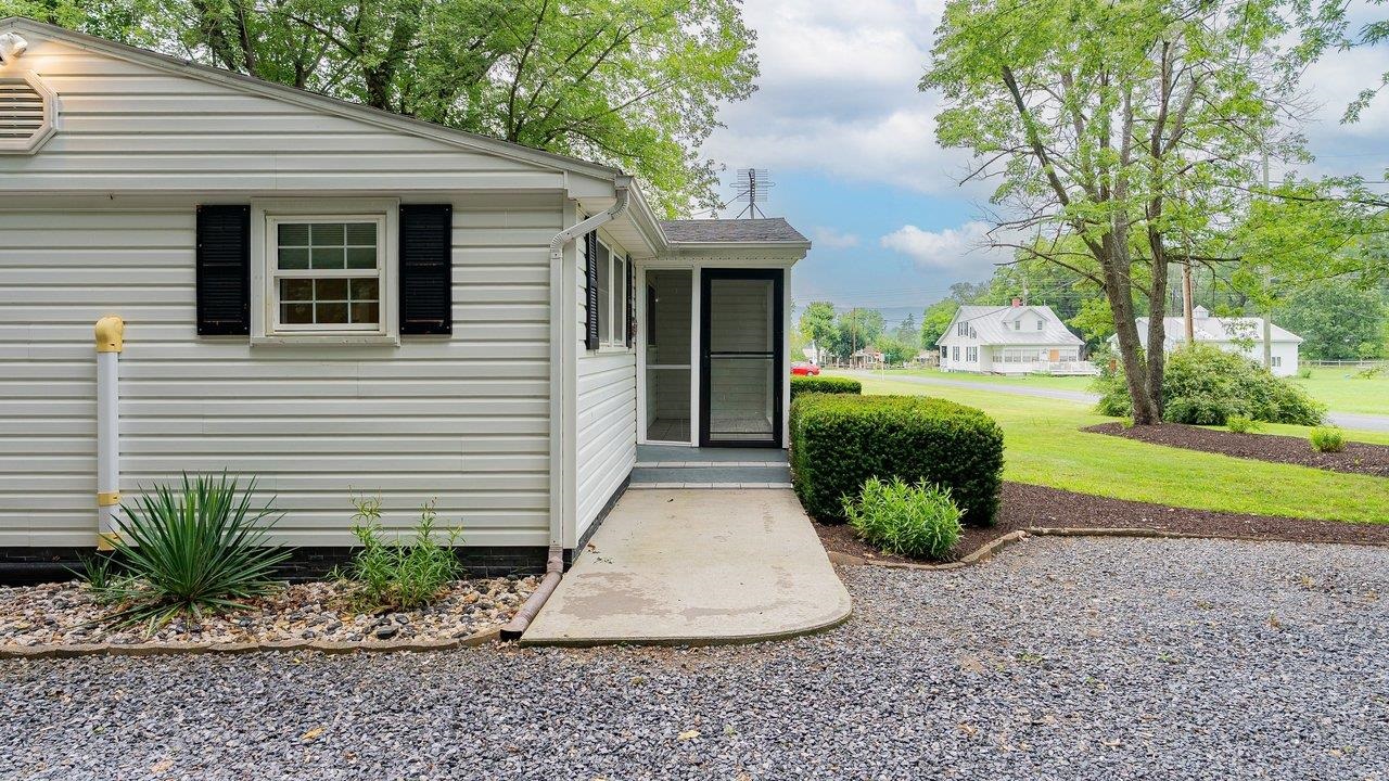 3066 MOUNTAIN FARM RD