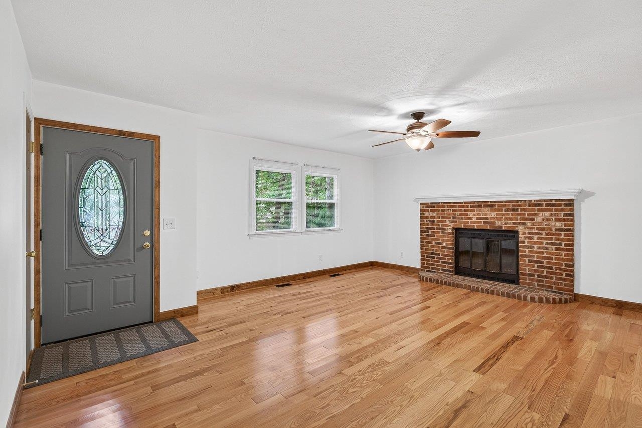 120 RUNKLE CT