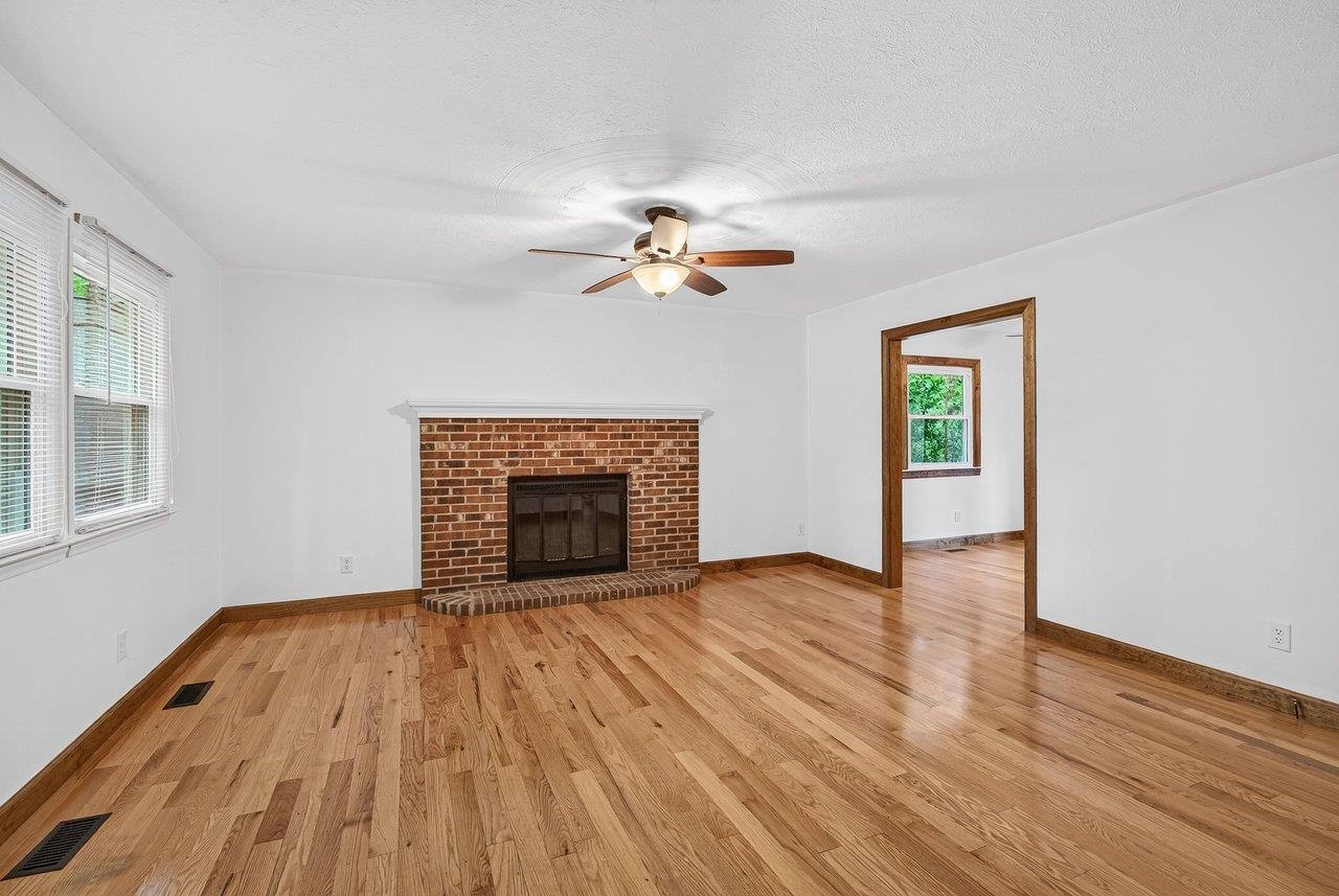 120 RUNKLE CT