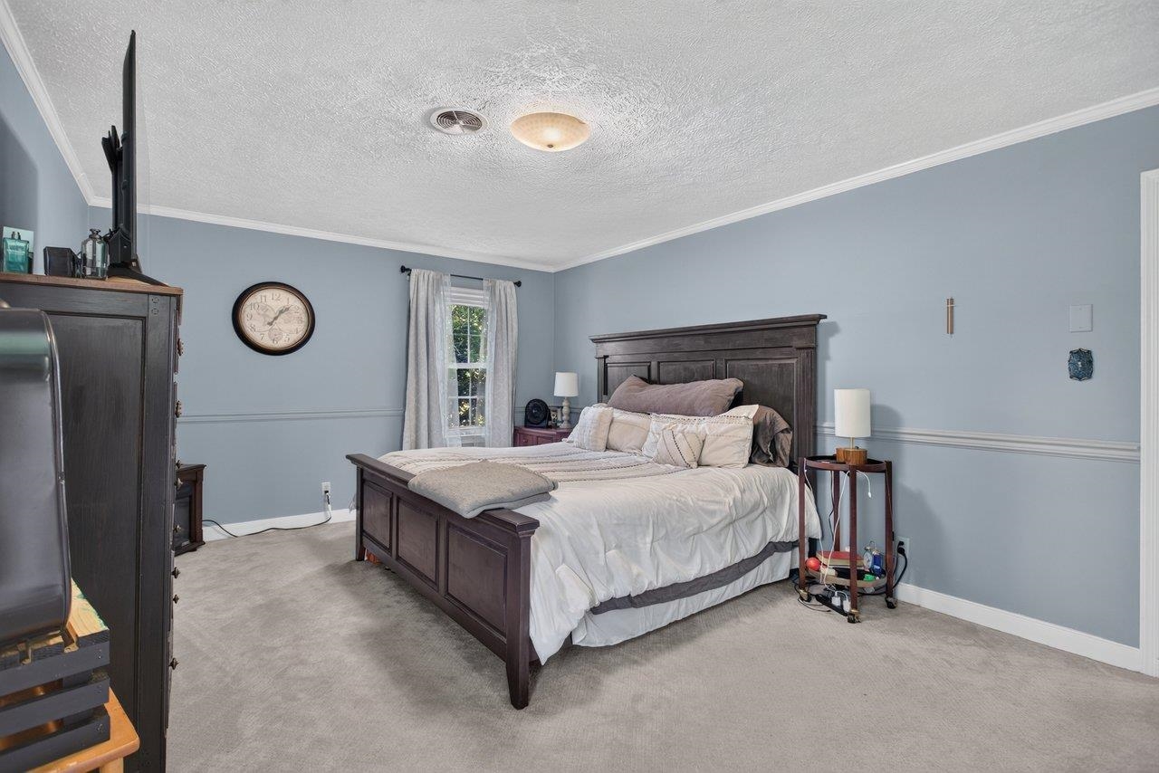 207 CIRCLE VIEW RD