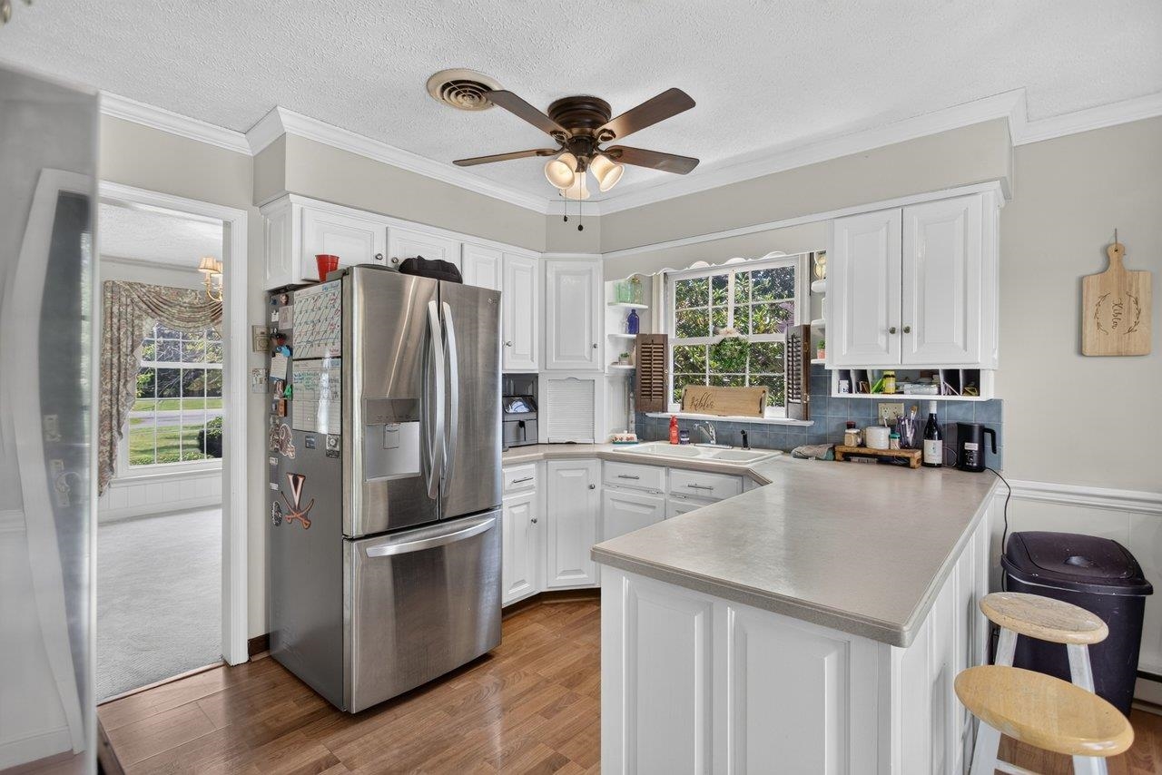 207 CIRCLE VIEW RD