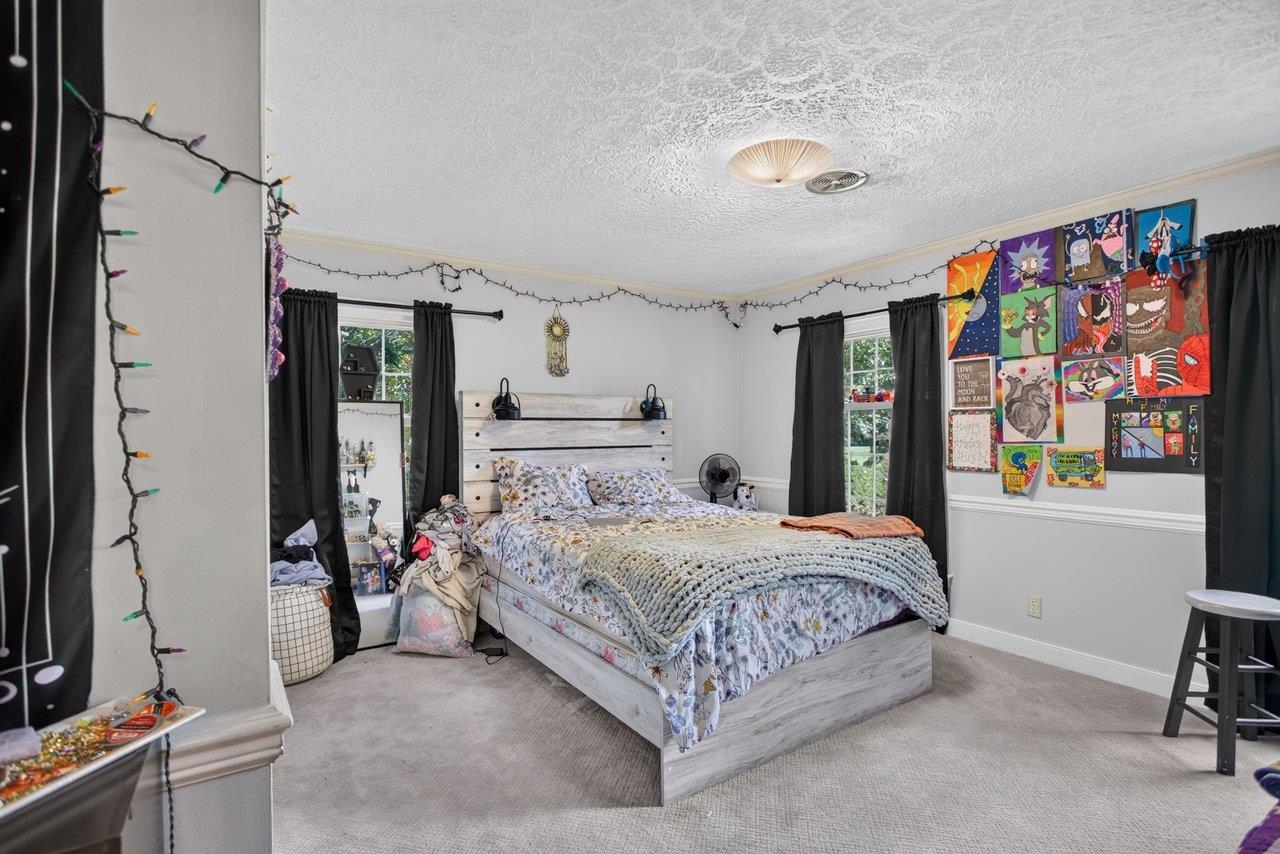 207 CIRCLE VIEW RD