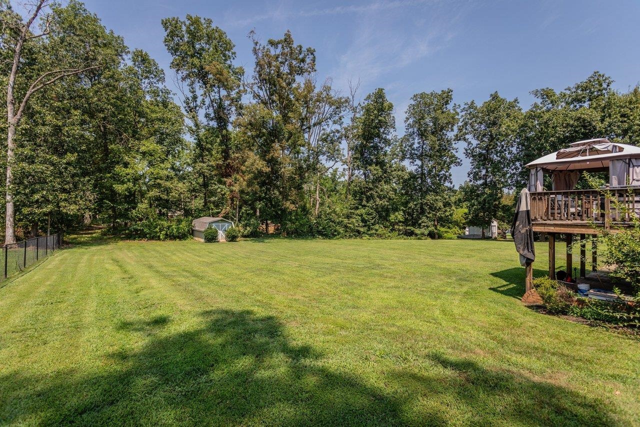 207 CIRCLE VIEW RD