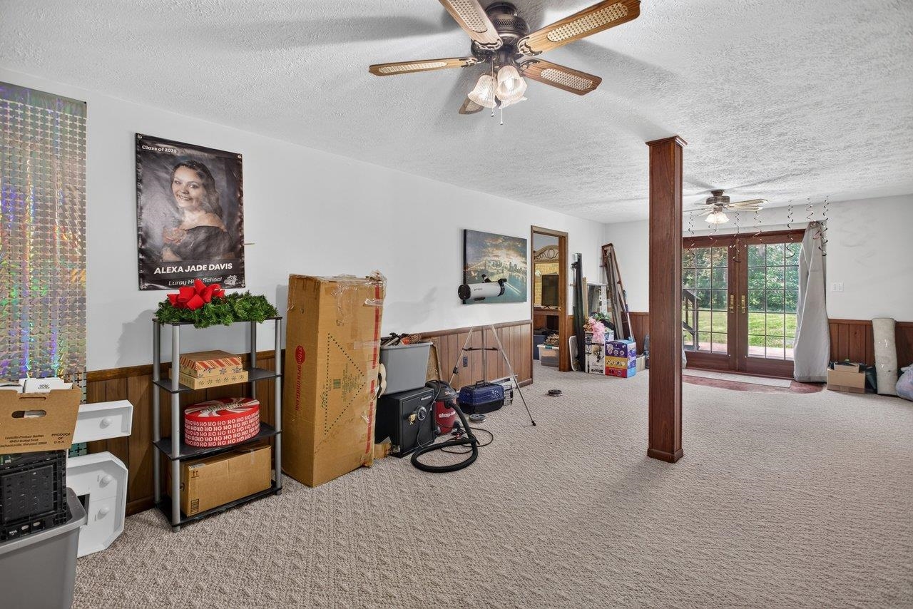 207 CIRCLE VIEW RD