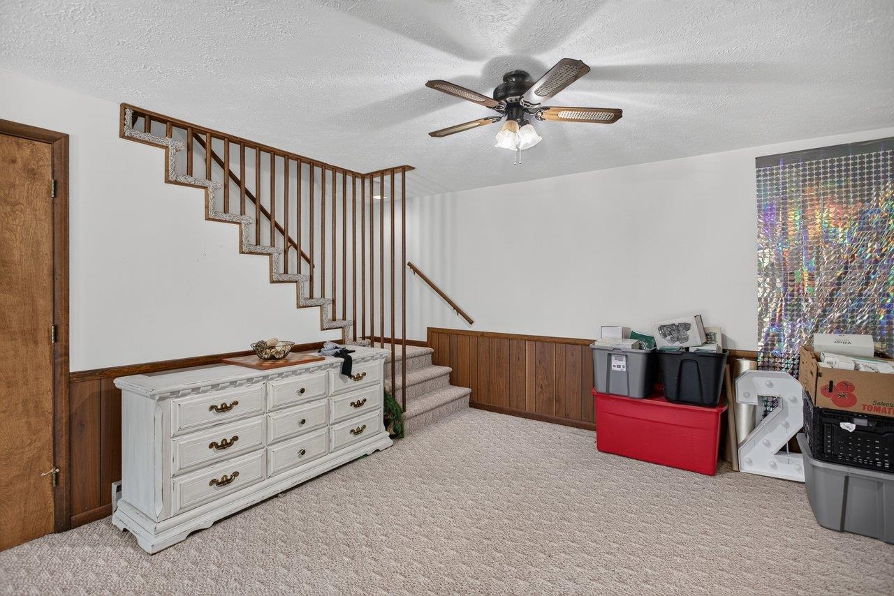 207 CIRCLE VIEW RD