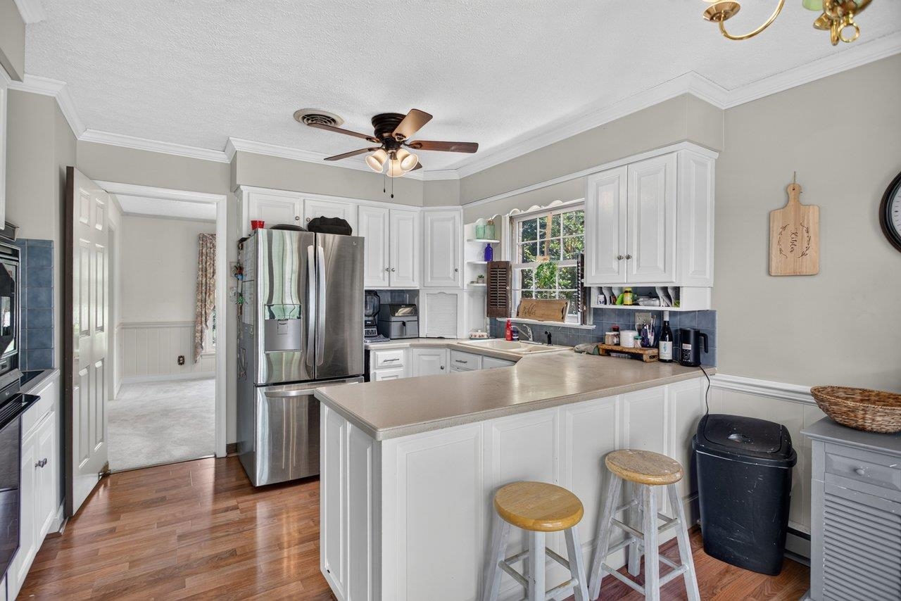 207 CIRCLE VIEW RD