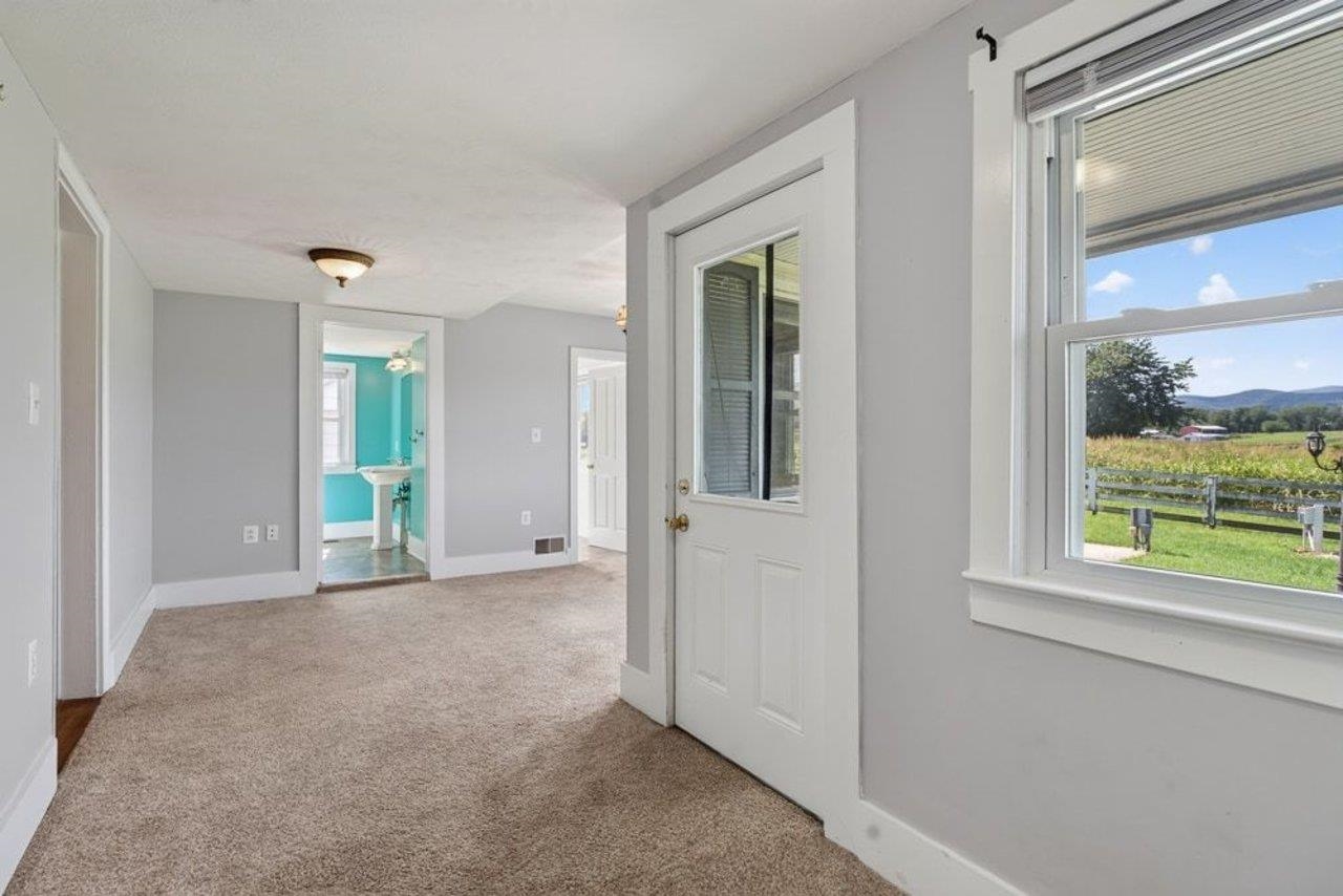 467 VISTA VIEW RD