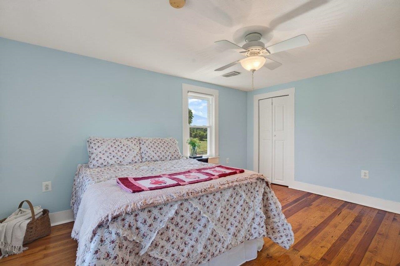 467 VISTA VIEW RD