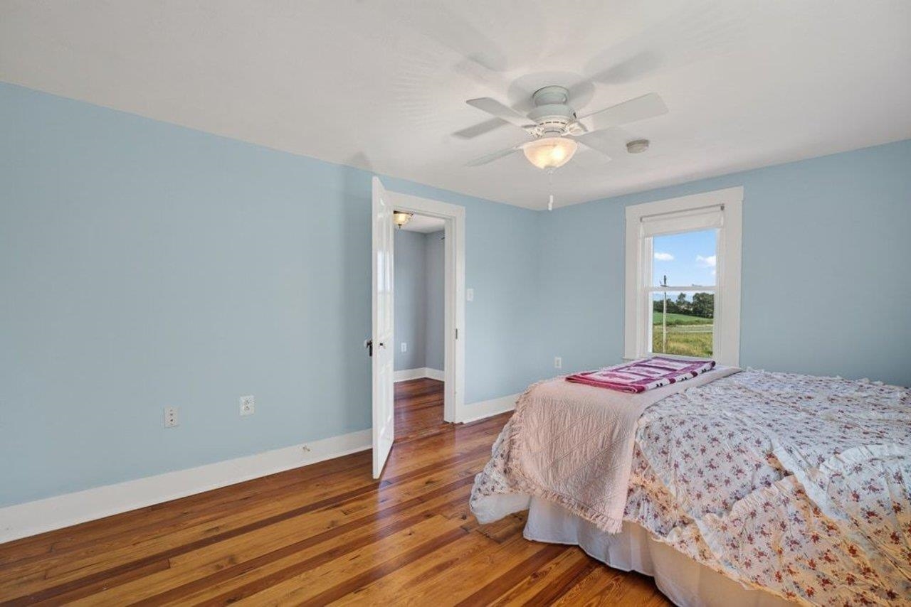 467 VISTA VIEW RD