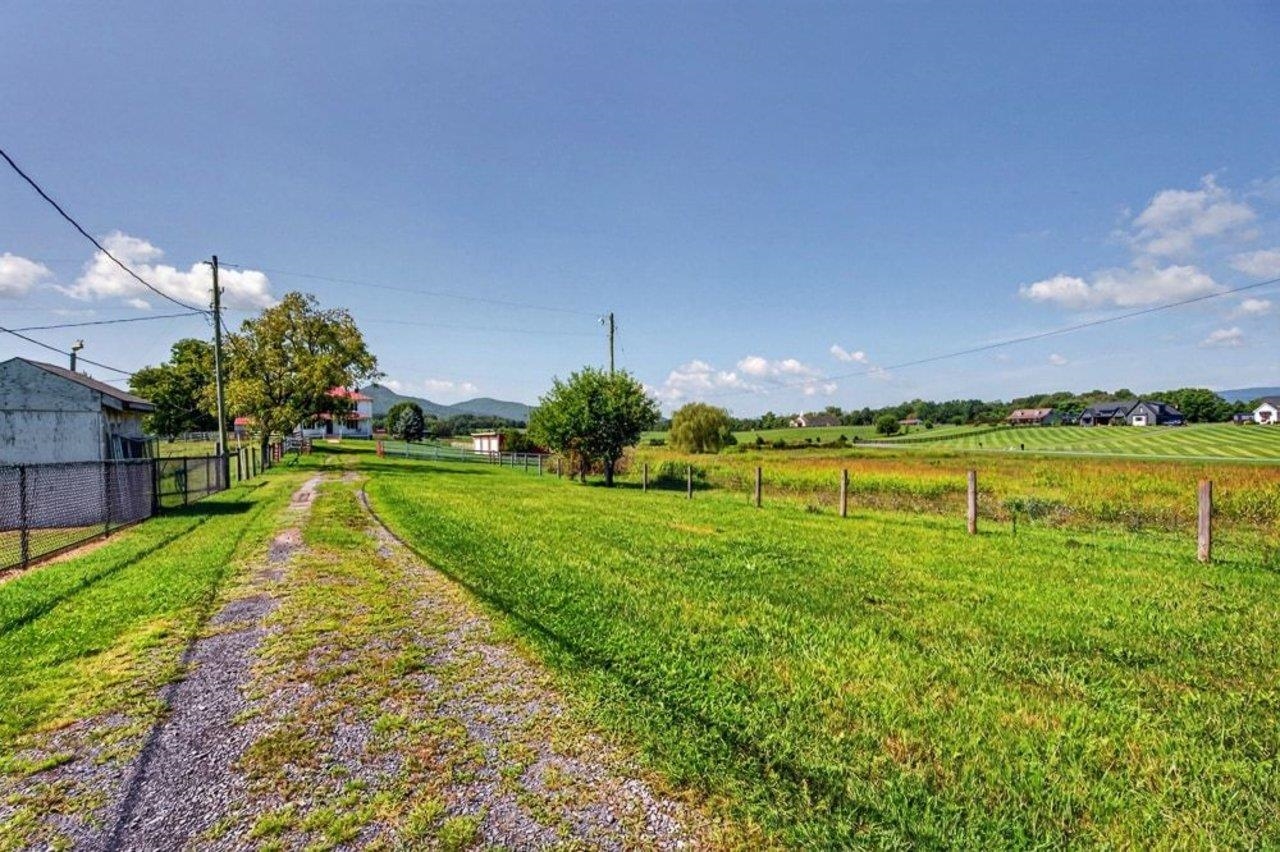 467 VISTA VIEW RD