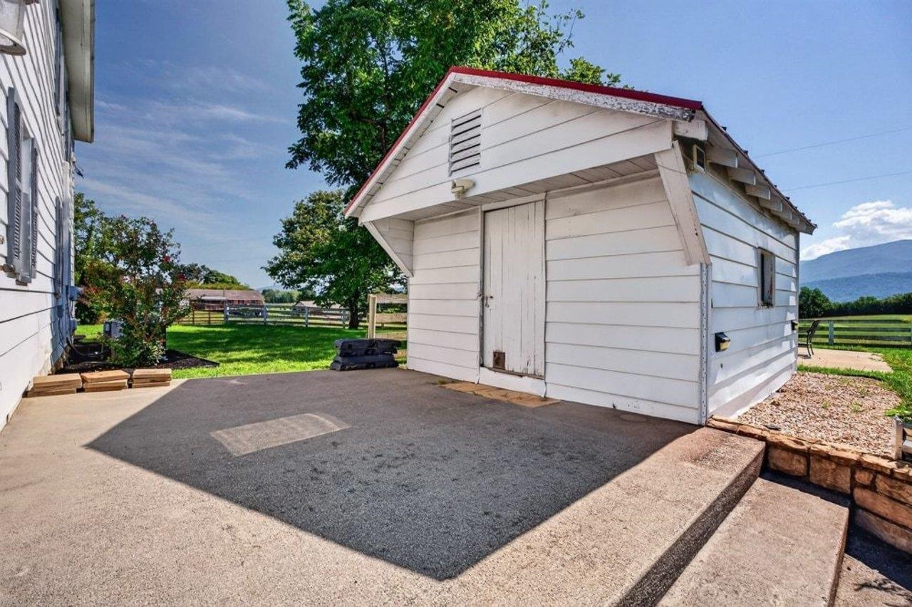 467 VISTA VIEW RD