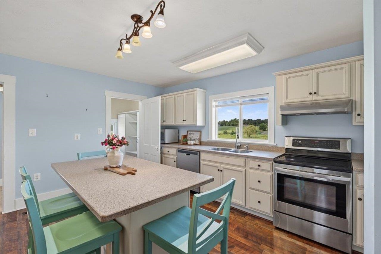 467 VISTA VIEW RD