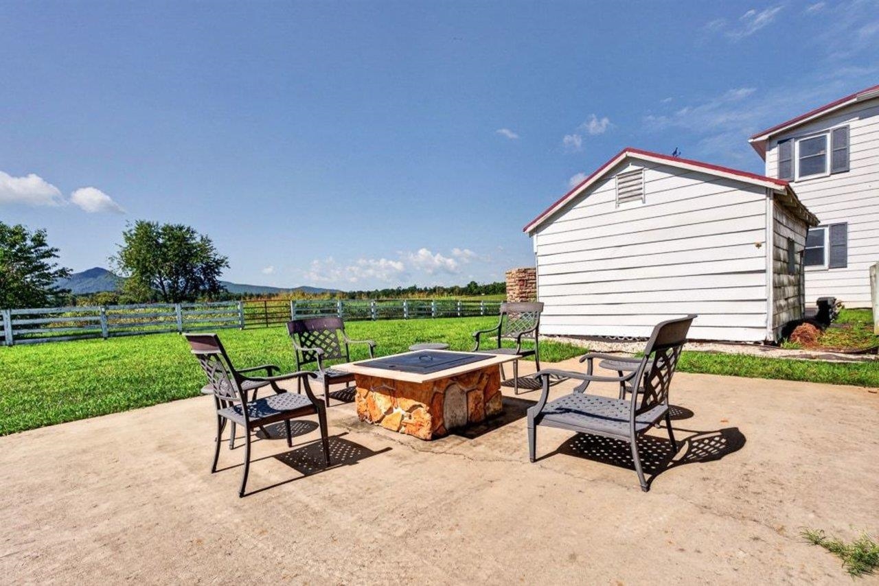 467 VISTA VIEW RD