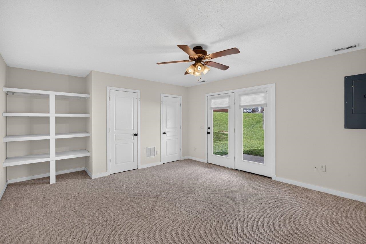 1233 FROST PL
