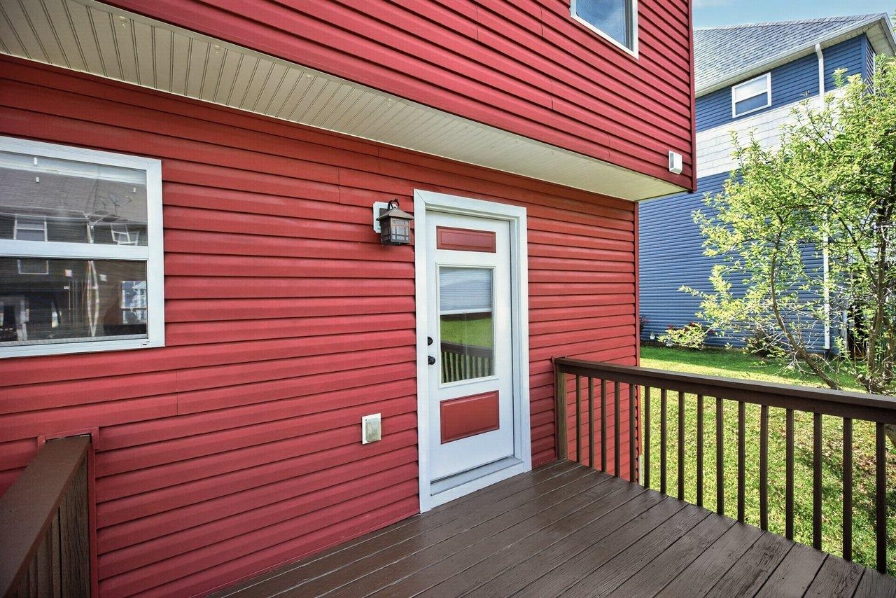 1233 FROST PL