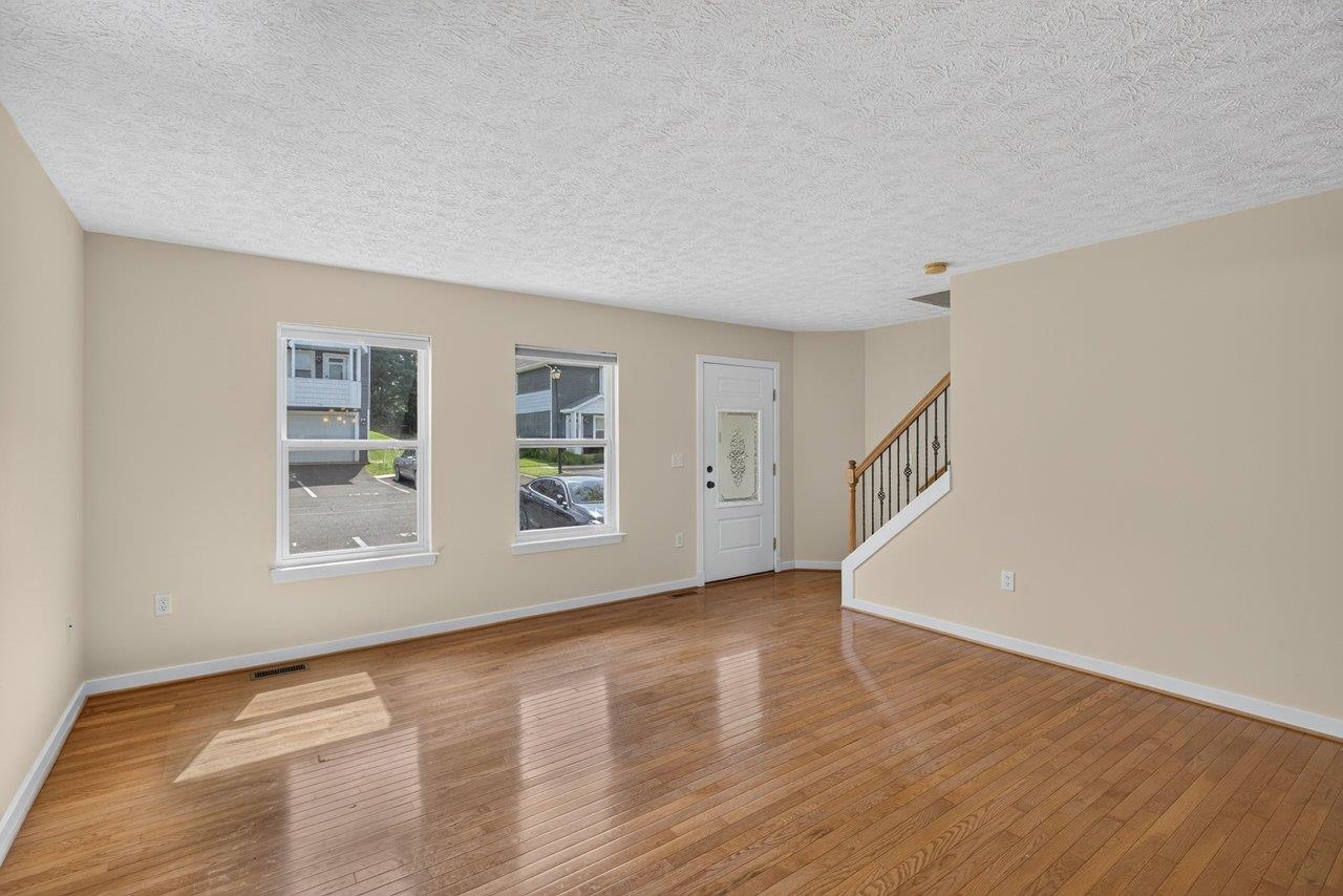 1233 FROST PL