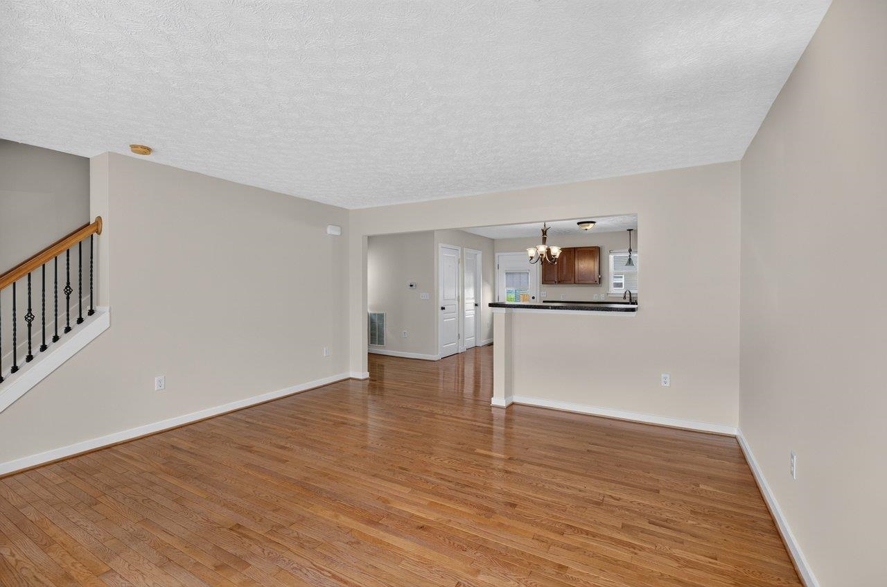 1233 FROST PL