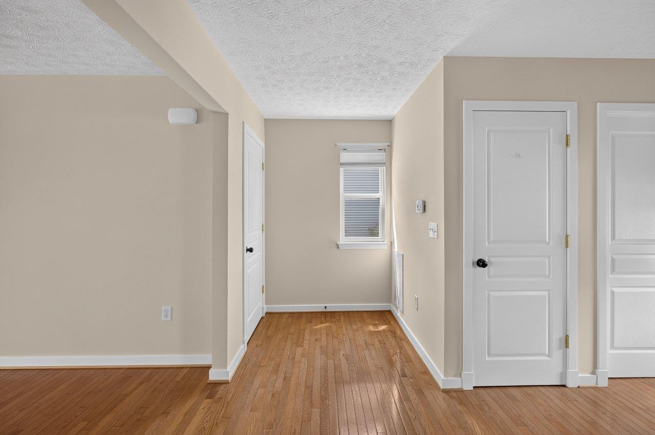 1233 FROST PL