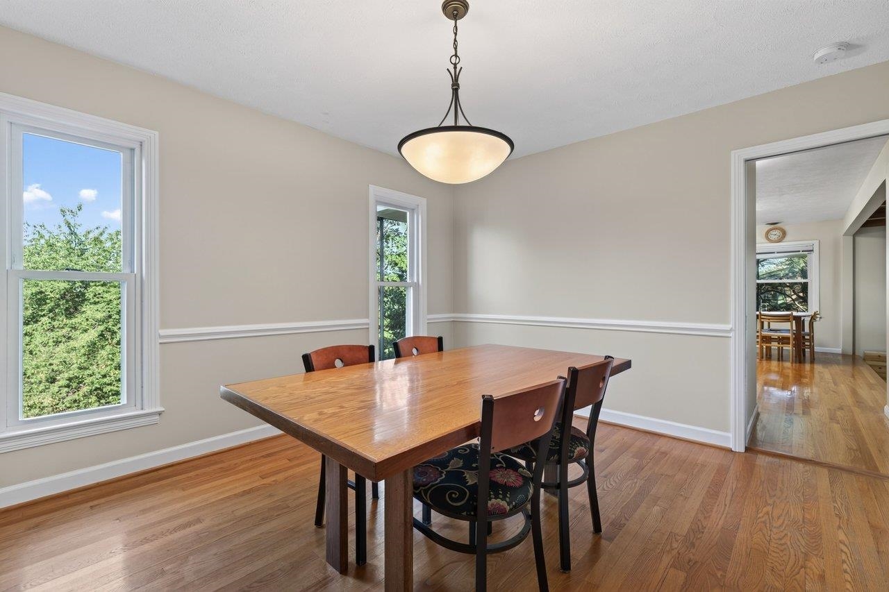 1222 WOODCREST CIR