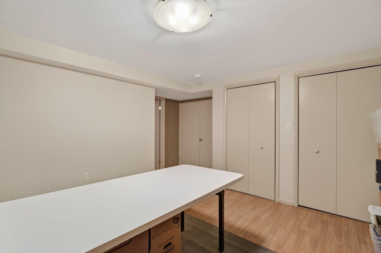 1222 WOODCREST CIR