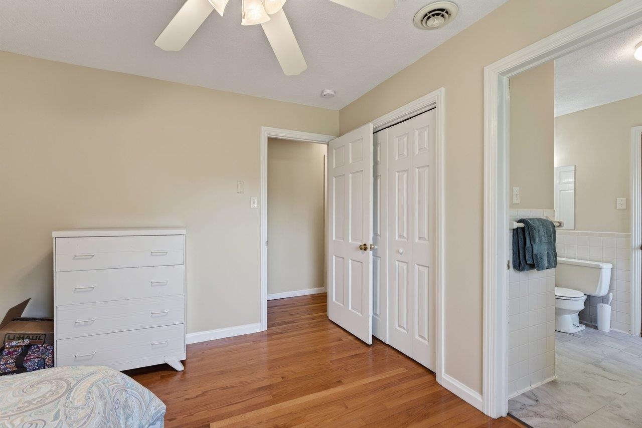 1222 WOODCREST CIR