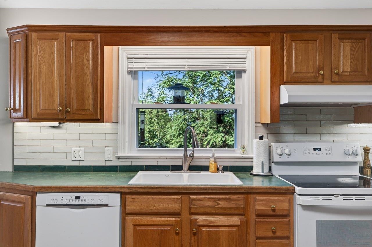1222 WOODCREST CIR